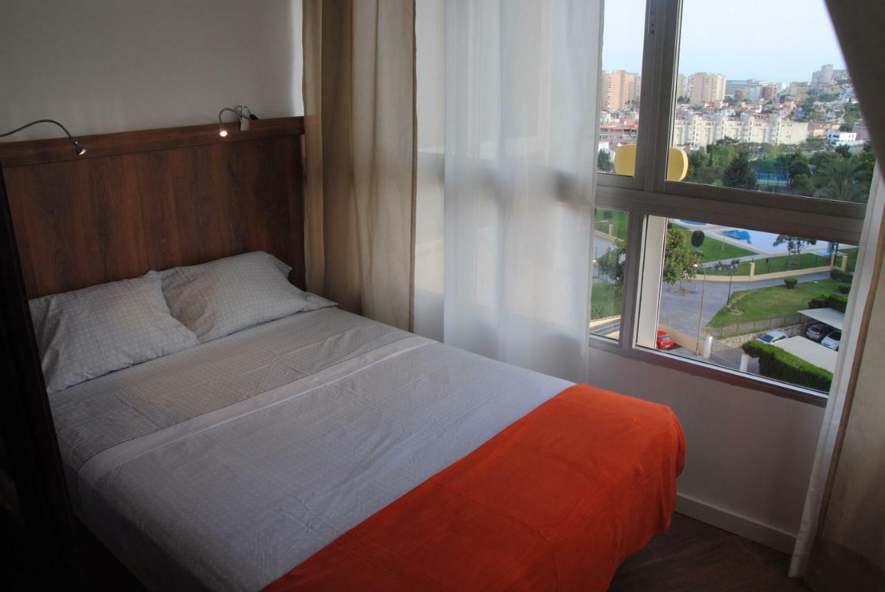 Apartamento Cerca De La Playa Y Campo De Golf Con Piscina Apartment Torremolinos Bagian luar foto