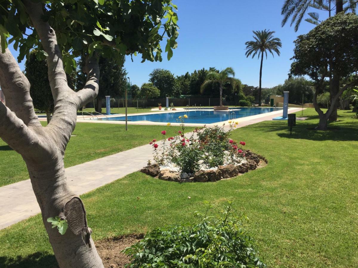 Apartamento Cerca De La Playa Y Campo De Golf Con Piscina Apartment Torremolinos Bagian luar foto