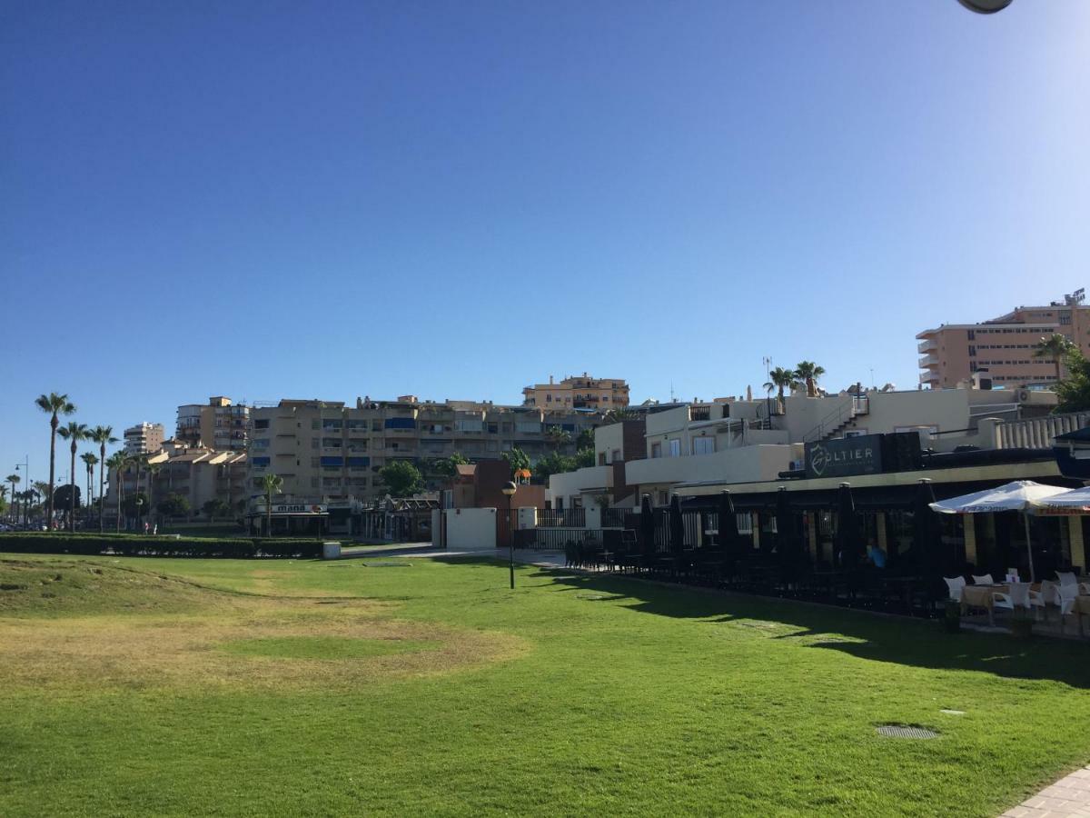 Apartamento Cerca De La Playa Y Campo De Golf Con Piscina Apartment Torremolinos Bagian luar foto