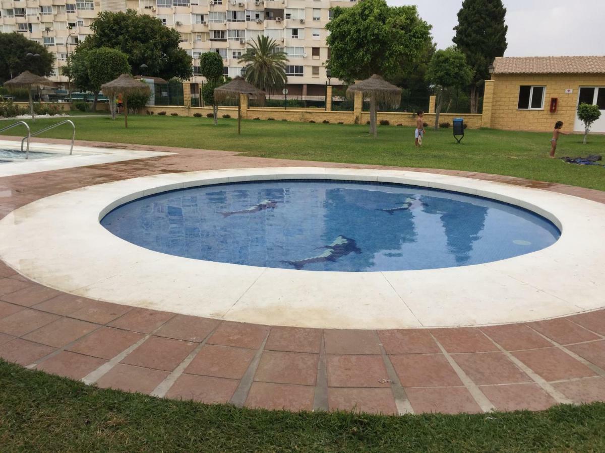 Apartamento Cerca De La Playa Y Campo De Golf Con Piscina Apartment Torremolinos Bagian luar foto