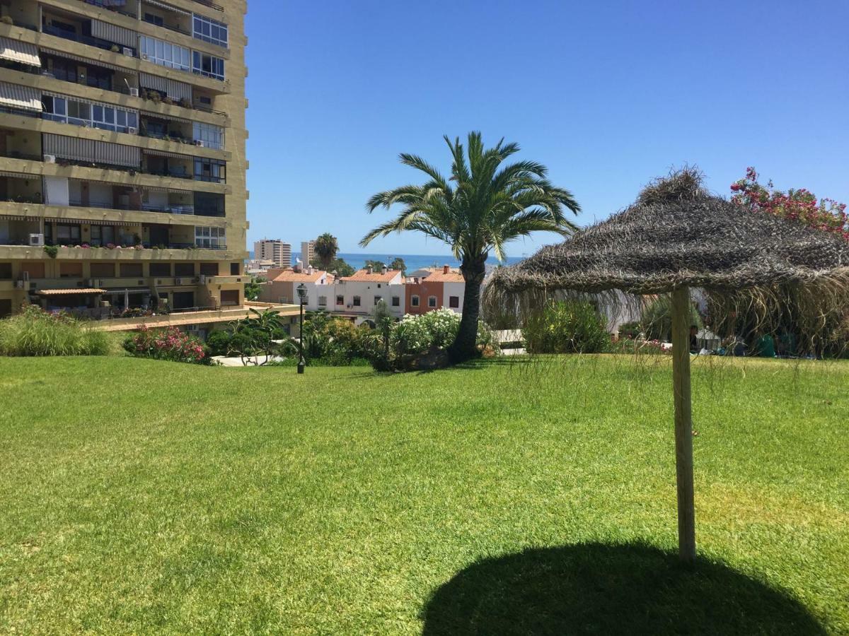 Apartamento Cerca De La Playa Y Campo De Golf Con Piscina Apartment Torremolinos Bagian luar foto
